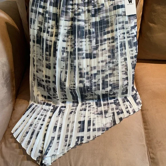 W by Worth Black and White Abstract Pleated High-Low Skirt - Picture 8 of 10